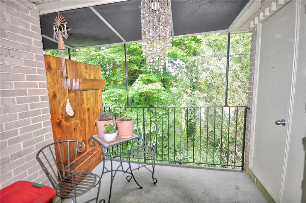 750 Dalrymple Road Unit J4, Atlanta, Georgia 30328, 2 Bedrooms Bedrooms, ,2 BathroomsBathrooms,Residential,Sold,750 Dalrymple Road Unit J4,6599803
