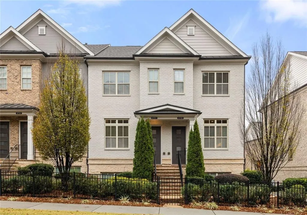 4751 Roswell Road, Atlanta, Georgia 30342, 2 Bedrooms Bedrooms, ,2 BathroomsBathrooms,Residential,For Sale,4751 Roswell Road,7700683
