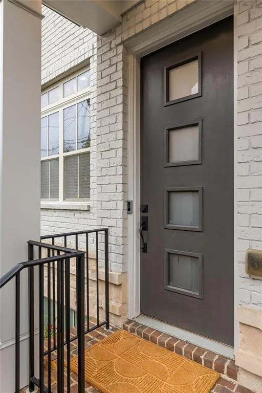 4751 Roswell Road, Atlanta, Georgia 30342, 2 Bedrooms Bedrooms, ,2 BathroomsBathrooms,Residential,Sold,4751 Roswell Road,7700683