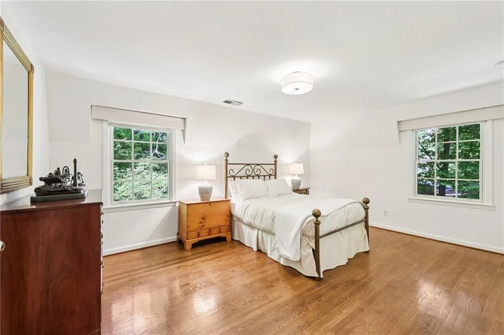 1382 W Wesley Road Nw, Atlanta, Georgia 30327, 4 Bedrooms Bedrooms, ,4 BathroomsBathrooms,Residential,For Sale,1382 W Wesley Road Nw,7611578