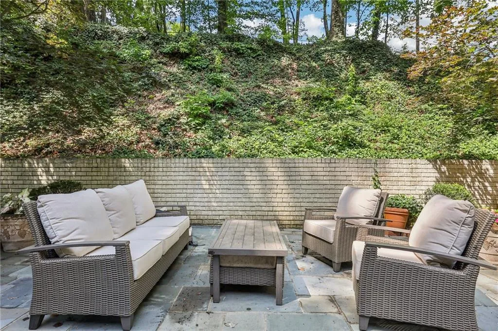 1382 W Wesley Road Nw, Atlanta, Georgia 30327, 4 Bedrooms Bedrooms, ,4 BathroomsBathrooms,Residential,For Sale,1382 W Wesley Road Nw,7611578