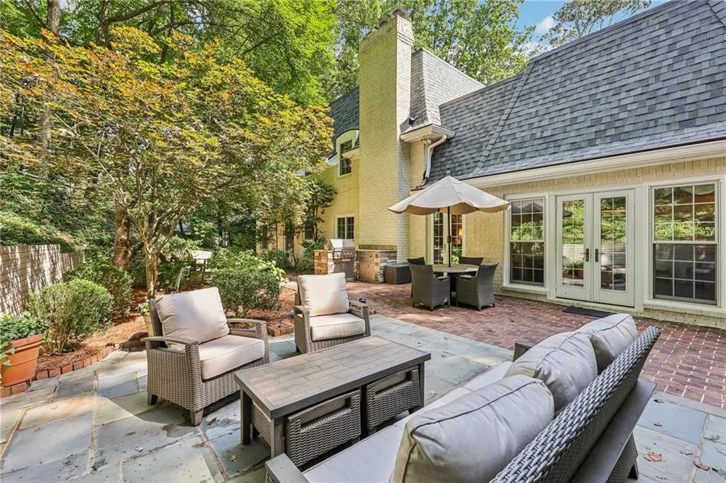 1382 W Wesley Road Nw, Atlanta, Georgia 30327, 4 Bedrooms Bedrooms, ,4 BathroomsBathrooms,Residential,For Sale,1382 W Wesley Road Nw,7611578