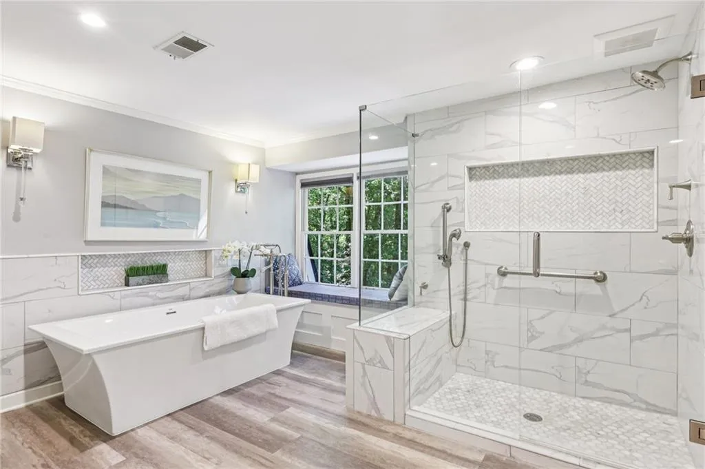 1382 W Wesley Road Nw, Atlanta, Georgia 30327, 4 Bedrooms Bedrooms, ,4 BathroomsBathrooms,Residential,For Sale,1382 W Wesley Road Nw,7611578