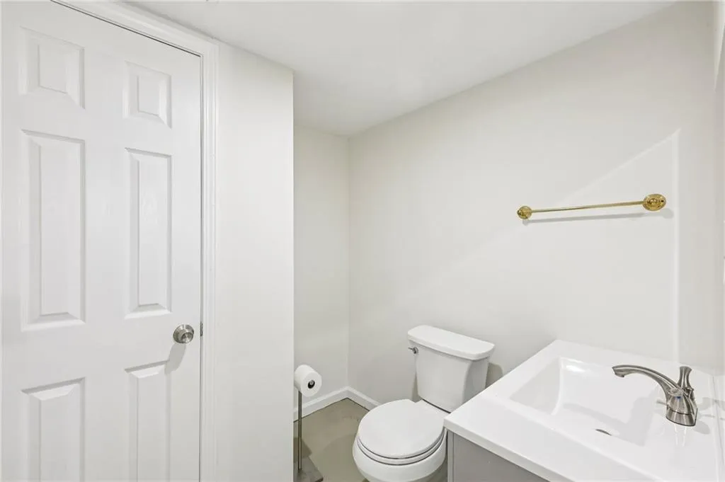 1382 W Wesley Road Nw, Atlanta, Georgia 30327, 4 Bedrooms Bedrooms, ,4 BathroomsBathrooms,Residential,For Sale,1382 W Wesley Road Nw,7611578