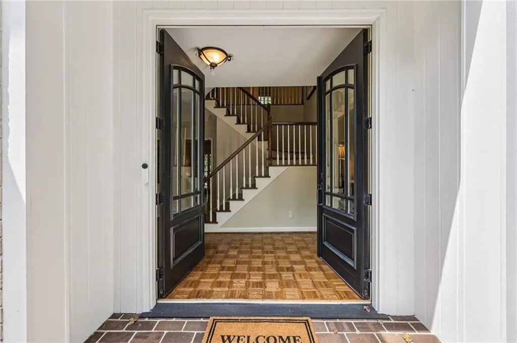1382 W Wesley Road Nw, Atlanta, Georgia 30327, 4 Bedrooms Bedrooms, ,4 BathroomsBathrooms,Residential,For Sale,1382 W Wesley Road Nw,7611578
