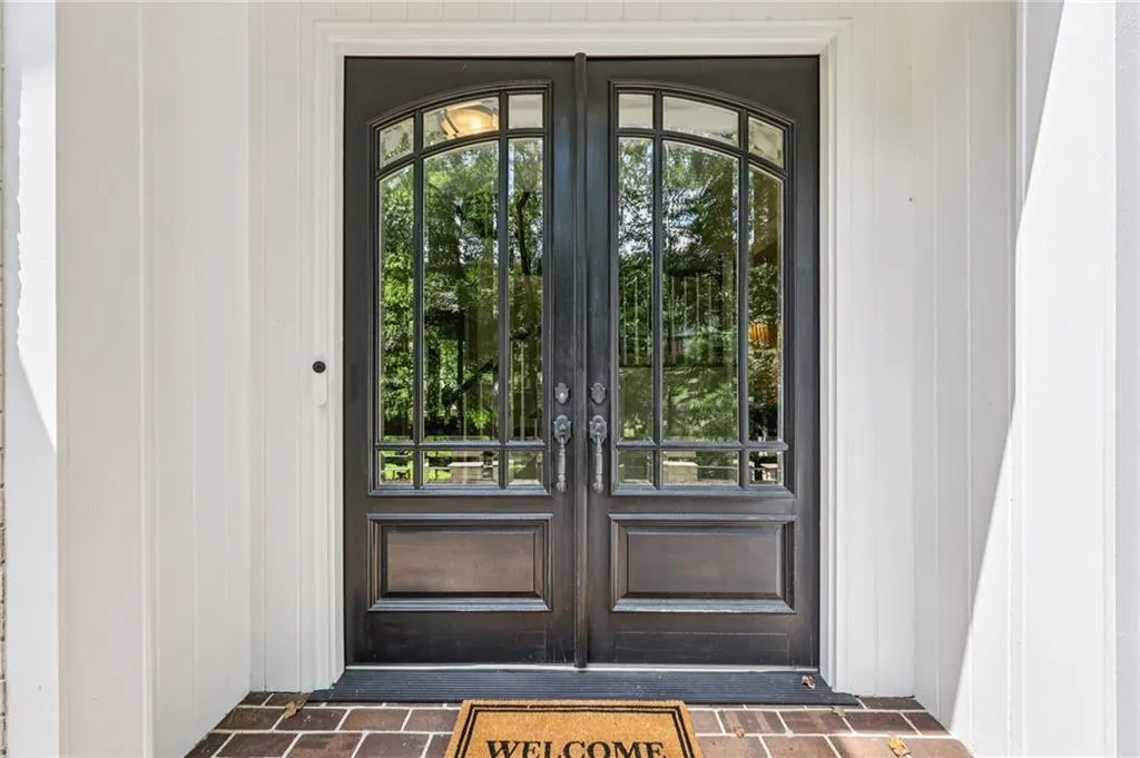 1382 W Wesley Road Nw, Atlanta, Georgia 30327, 4 Bedrooms Bedrooms, ,4 BathroomsBathrooms,Residential,For Sale,1382 W Wesley Road Nw,7611578