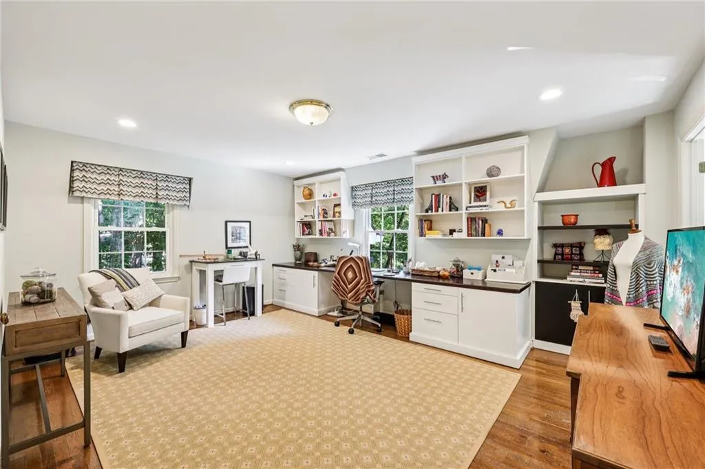 1382 W Wesley Road Nw, Atlanta, Georgia 30327, 4 Bedrooms Bedrooms, ,4 BathroomsBathrooms,Residential,For Sale,1382 W Wesley Road Nw,7611578