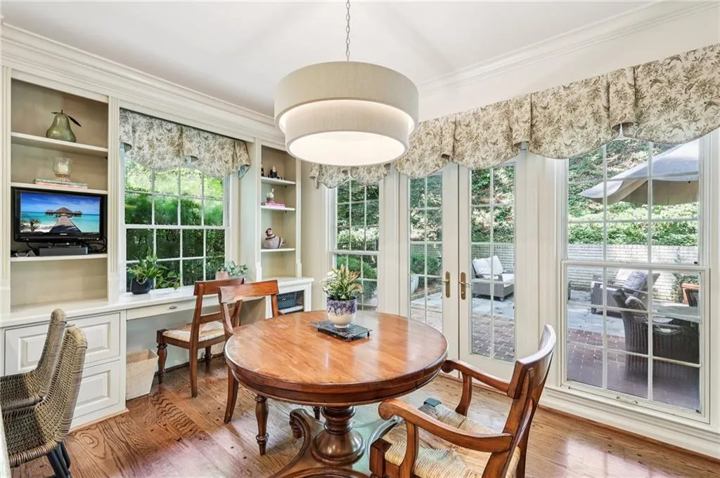 1382 W Wesley Road Nw, Atlanta, Georgia 30327, 4 Bedrooms Bedrooms, ,4 BathroomsBathrooms,Residential,For Sale,1382 W Wesley Road Nw,7611578