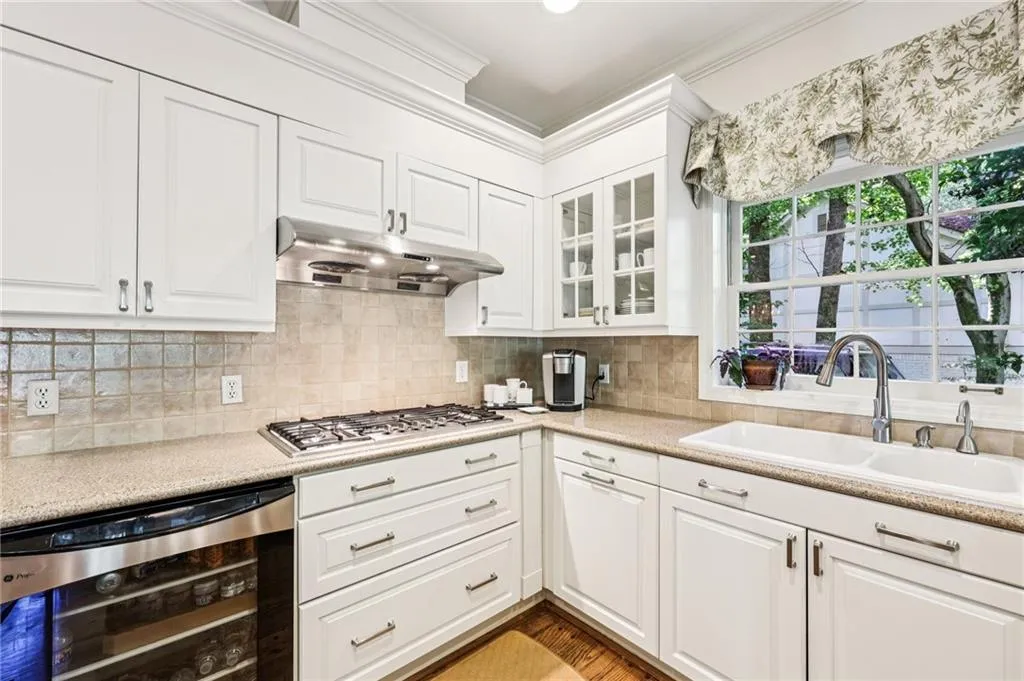 1382 W Wesley Road Nw, Atlanta, Georgia 30327, 4 Bedrooms Bedrooms, ,4 BathroomsBathrooms,Residential,For Sale,1382 W Wesley Road Nw,7611578