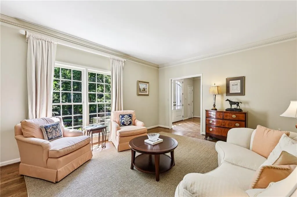 1382 W Wesley Road Nw, Atlanta, Georgia 30327, 4 Bedrooms Bedrooms, ,4 BathroomsBathrooms,Residential,For Sale,1382 W Wesley Road Nw,7611578