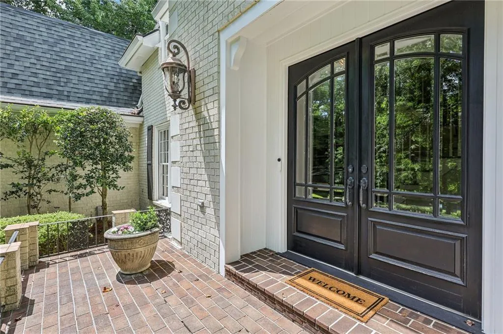 1382 W Wesley Road Nw, Atlanta, Georgia 30327, 4 Bedrooms Bedrooms, ,4 BathroomsBathrooms,Residential,For Sale,1382 W Wesley Road Nw,7611578