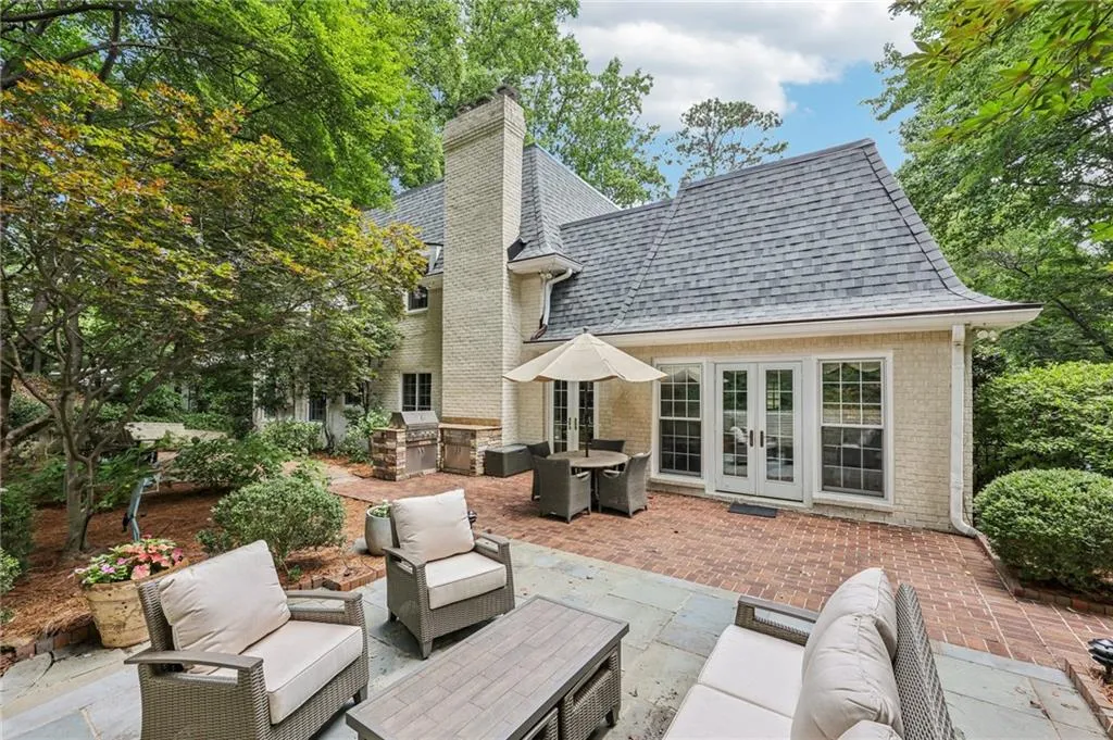 1382 W Wesley Road Nw, Atlanta, Georgia 30327, 4 Bedrooms Bedrooms, ,4 BathroomsBathrooms,Residential,For Sale,1382 W Wesley Road Nw,7611578