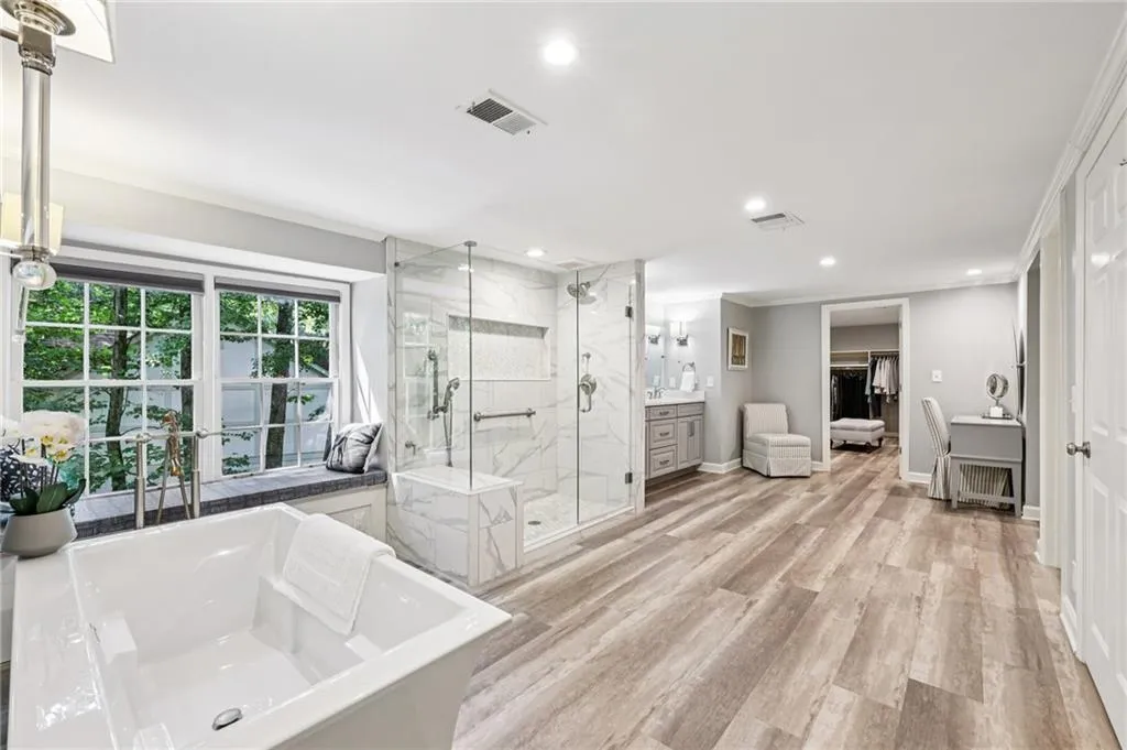 1382 W Wesley Road Nw, Atlanta, Georgia 30327, 4 Bedrooms Bedrooms, ,4 BathroomsBathrooms,Residential,For Sale,1382 W Wesley Road Nw,7611578