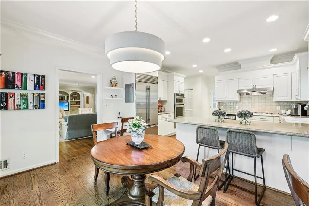 1382 W Wesley Road Nw, Atlanta, Georgia 30327, 4 Bedrooms Bedrooms, ,4 BathroomsBathrooms,Residential,For Sale,1382 W Wesley Road Nw,7611578