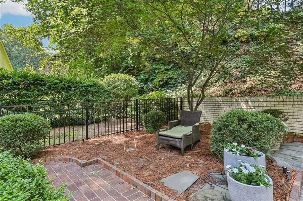 1382 W Wesley Road Nw, Atlanta, Georgia 30327, 4 Bedrooms Bedrooms, ,4 BathroomsBathrooms,Residential,For Sale,1382 W Wesley Road Nw,7611578