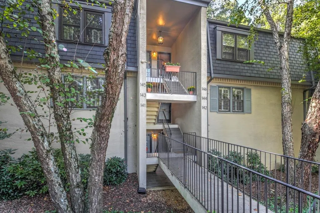 146 Amherst Place Nw, Atlanta, Georgia 30327, 1 Bedroom Bedrooms, ,1 BathroomBathrooms,Residential,Sold,146 Amherst Place Nw,5927843