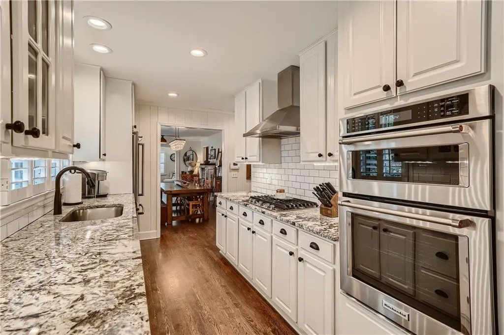 5592 Colton Drive, Sandy Springs, Georgia 30342, 4 Bedrooms Bedrooms, ,3 BathroomsBathrooms,Residential,Sold,5592 Colton Drive,6987049