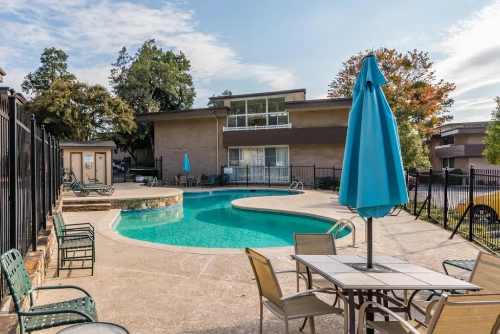 346 Carpenter Drive Unit 53, Atlanta, Georgia 30328, 2 Bedrooms Bedrooms, ,2 BathroomsBathrooms,Residential,Sold,346 Carpenter Drive Unit 53,5894440