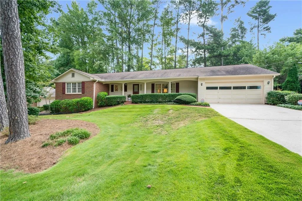 6709 Ridge Mill Lane, Sandy Springs, Georgia 30328, 4 Bedrooms Bedrooms, ,2 BathroomsBathrooms,Residential,Sold,6709 Ridge Mill Lane,6938566