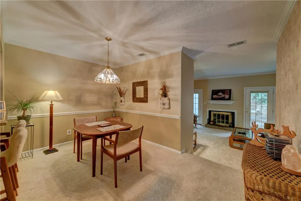 5390 Chemin De Vie, Sandy Springs, Georgia 30342, 2 Bedrooms Bedrooms, ,2 BathroomsBathrooms,Residential,Sold,5390 Chemin De Vie,6001157