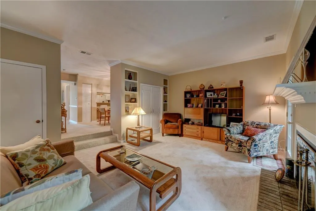5390 Chemin De Vie, Sandy Springs, Georgia 30342, 2 Bedrooms Bedrooms, ,2 BathroomsBathrooms,Residential,Sold,5390 Chemin De Vie,6001157
