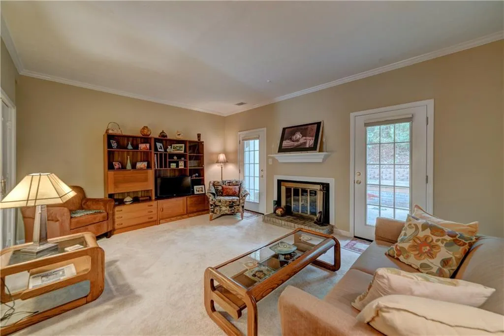 5390 Chemin De Vie, Sandy Springs, Georgia 30342, 2 Bedrooms Bedrooms, ,2 BathroomsBathrooms,Residential,Sold,5390 Chemin De Vie,6001157