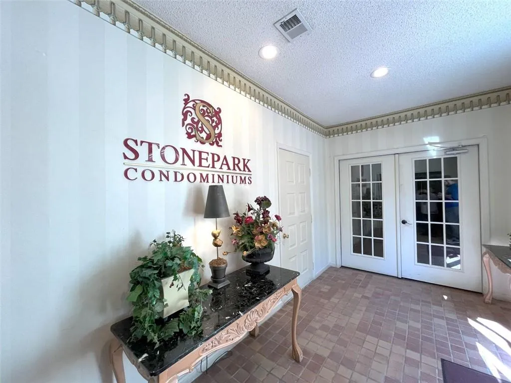 3020 Wingate Way, Sandy Springs, Georgia 30350, 2 Bedrooms Bedrooms, ,2 BathroomsBathrooms,Residential,For Sale,3020 Wingate Way,7532093