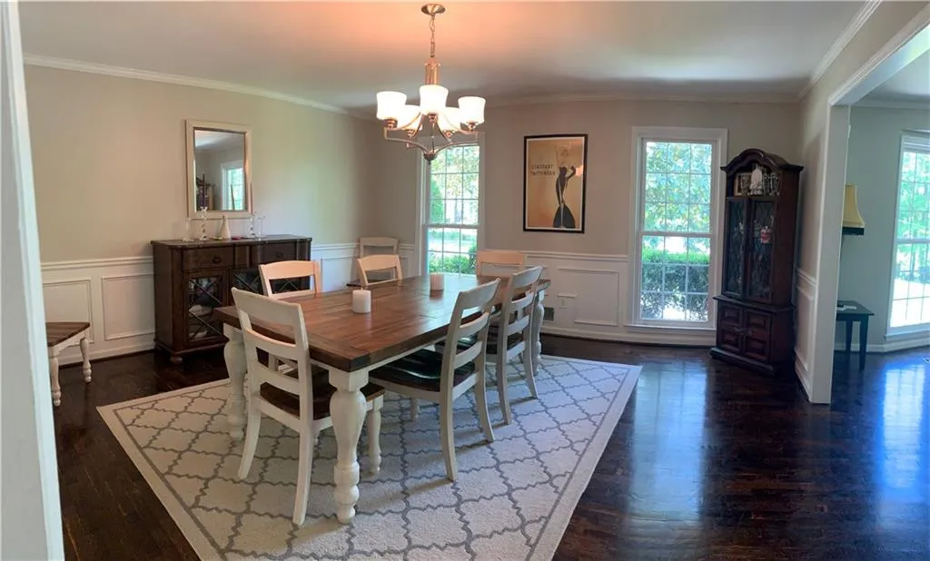 700 Old Post Road, Sandy Springs, Georgia 30328, 6 Bedrooms Bedrooms, ,3 BathroomsBathrooms,Residential,Sold,700 Old Post Road,7037375