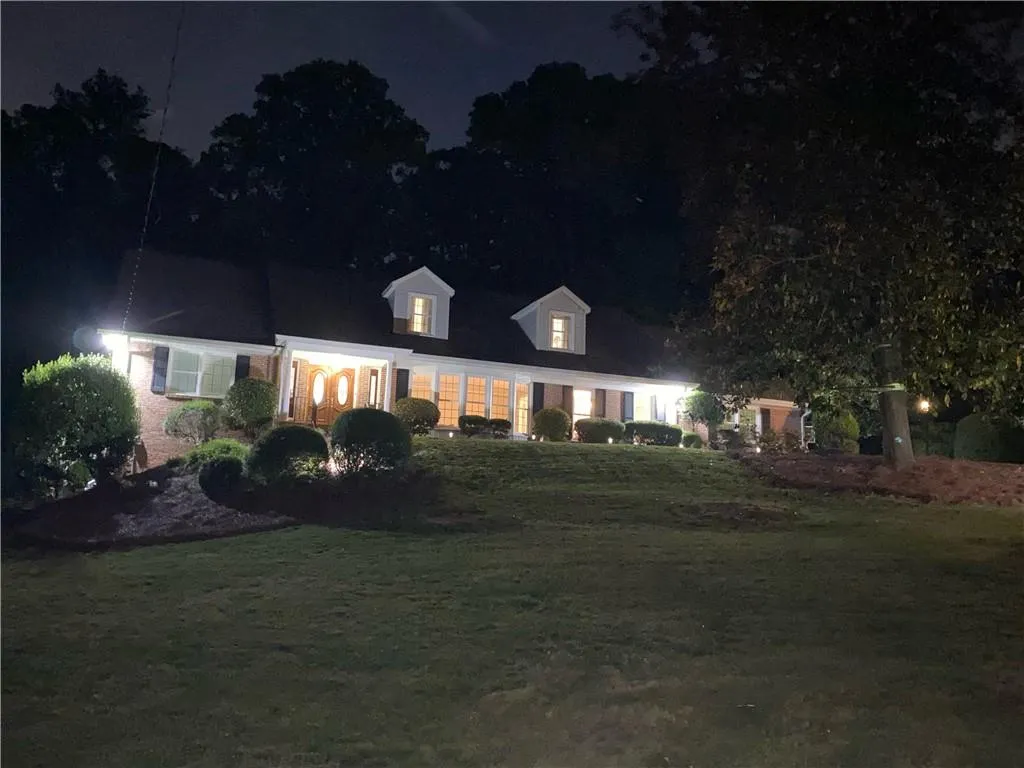 700 Old Post Road, Sandy Springs, Georgia 30328, 6 Bedrooms Bedrooms, ,3 BathroomsBathrooms,Residential,Sold,700 Old Post Road,7037375