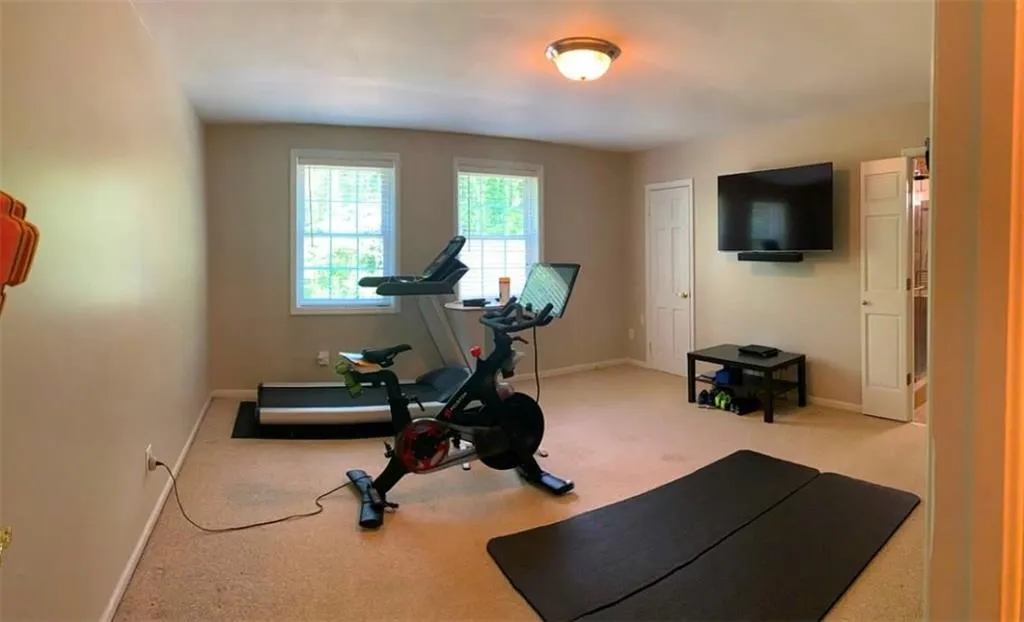 700 Old Post Road, Sandy Springs, Georgia 30328, 6 Bedrooms Bedrooms, ,3 BathroomsBathrooms,Residential,Sold,700 Old Post Road,7037375