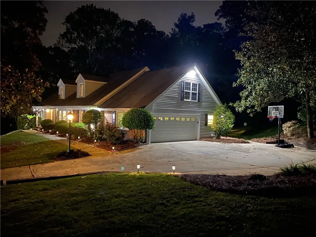 700 Old Post Road, Sandy Springs, Georgia 30328, 6 Bedrooms Bedrooms, ,3 BathroomsBathrooms,Residential,Sold,700 Old Post Road,7037375