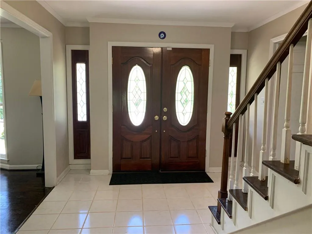 700 Old Post Road, Sandy Springs, Georgia 30328, 6 Bedrooms Bedrooms, ,3 BathroomsBathrooms,Residential,Sold,700 Old Post Road,7037375
