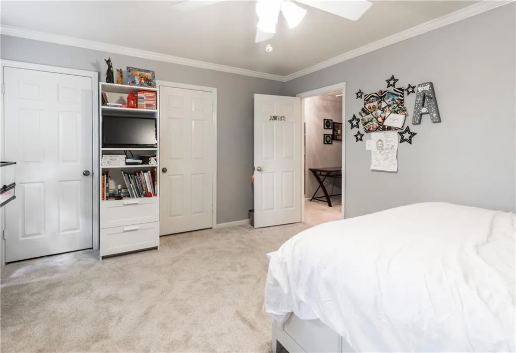 5247 Glenridge Drive, Atlanta, Georgia 30342, 3 Bedrooms Bedrooms, ,2 BathroomsBathrooms,Residential,Sold,5247 Glenridge Drive,6579188