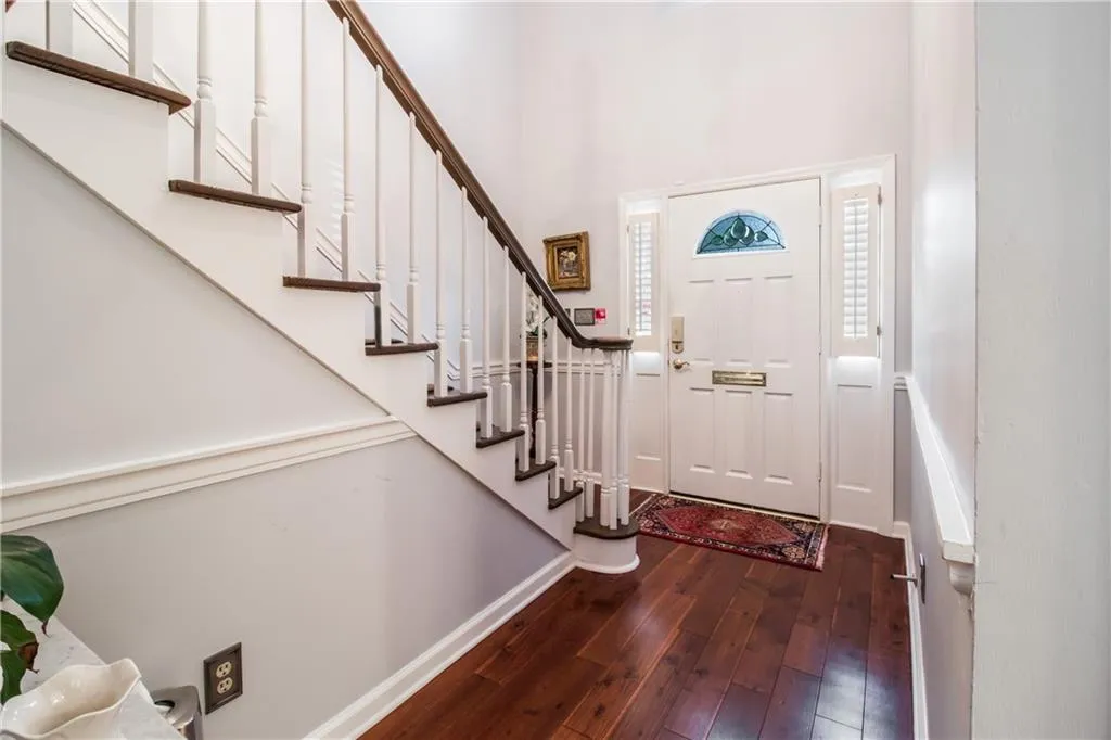 5247 Glenridge Drive, Atlanta, Georgia 30342, 3 Bedrooms Bedrooms, ,2 BathroomsBathrooms,Residential,Sold,5247 Glenridge Drive,6579188