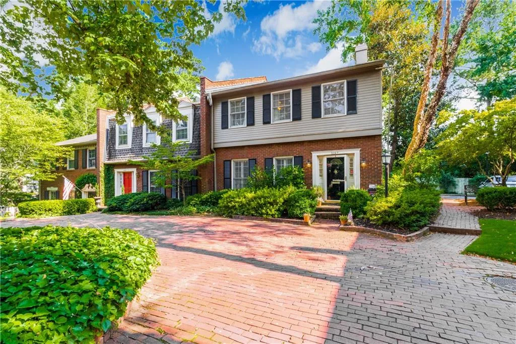 5247 Glenridge Drive, Atlanta, Georgia 30342, 3 Bedrooms Bedrooms, ,2 BathroomsBathrooms,Residential,Sold,5247 Glenridge Drive,6579188