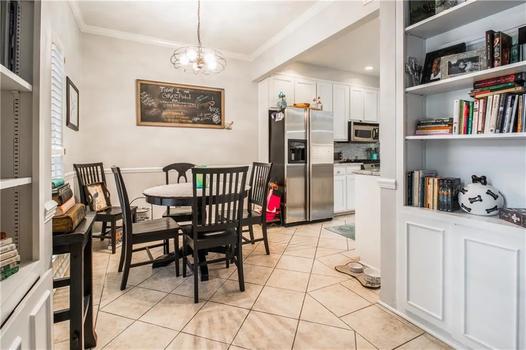 5247 Glenridge Drive, Atlanta, Georgia 30342, 3 Bedrooms Bedrooms, ,2 BathroomsBathrooms,Residential,Sold,5247 Glenridge Drive,6579188