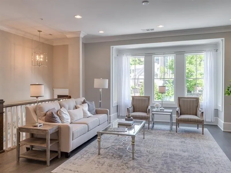 3715 Peachtree Road Ne Unit 10, Atlanta, Georgia 30319, 3 Bedrooms Bedrooms, ,3 BathroomsBathrooms,Residential,Sold,3715 Peachtree Road Ne Unit 10,6017314