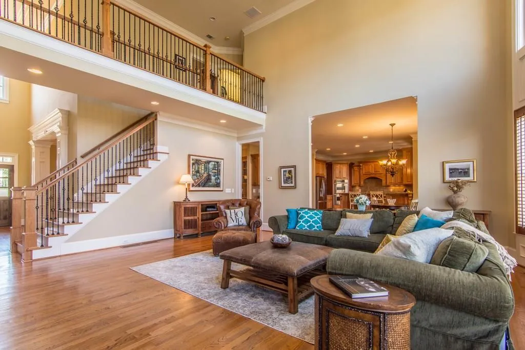 420 Meadow Gate Close, Sandy Springs, Georgia 30350, 6 Bedrooms Bedrooms, ,5 BathroomsBathrooms,Residential,Sold,420 Meadow Gate Close,5984215