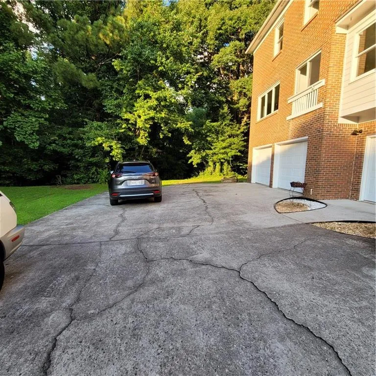 8855 Carroll Manor Drive, Sandy Springs, Georgia 30350, 3 Bedrooms Bedrooms, ,3 BathroomsBathrooms,Residential,Sold,8855 Carroll Manor Drive,6919348