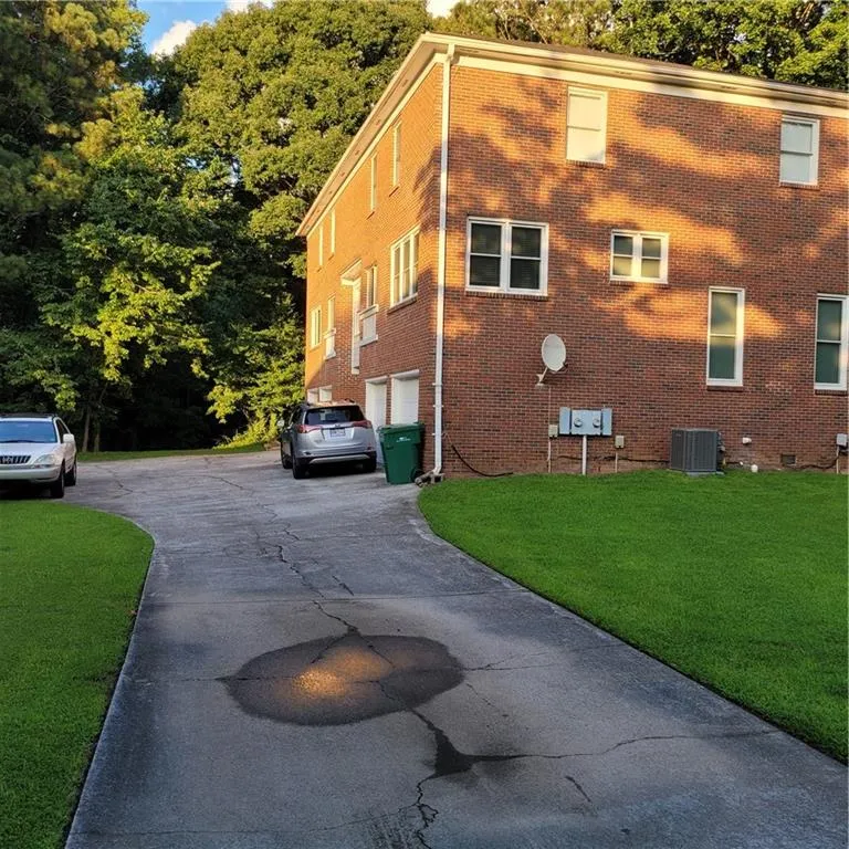 8855 Carroll Manor Drive, Sandy Springs, Georgia 30350, 3 Bedrooms Bedrooms, ,3 BathroomsBathrooms,Residential,Sold,8855 Carroll Manor Drive,6919348