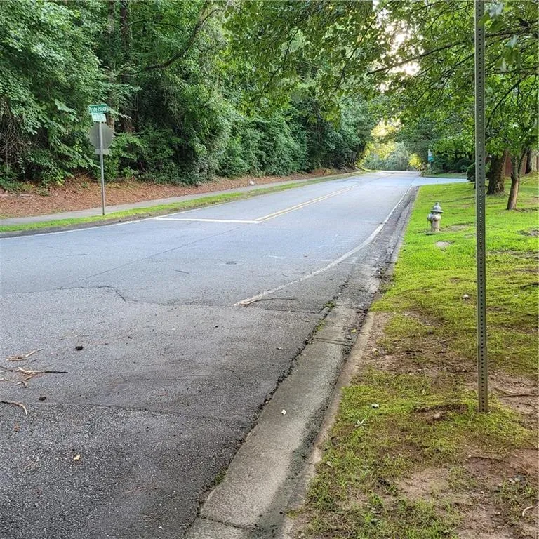 8855 Carroll Manor Drive, Sandy Springs, Georgia 30350, 3 Bedrooms Bedrooms, ,3 BathroomsBathrooms,Residential,Sold,8855 Carroll Manor Drive,6919348