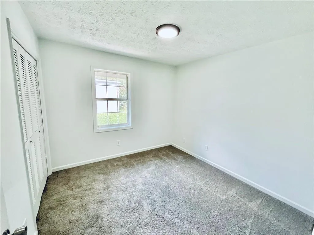 7750 Roswell Road Unit 4c, Sandy Springs, Georgia 30350, 3 Bedrooms Bedrooms, ,2 BathroomsBathrooms,Residential,Sold,7750 Roswell Road Unit 4c,7094082