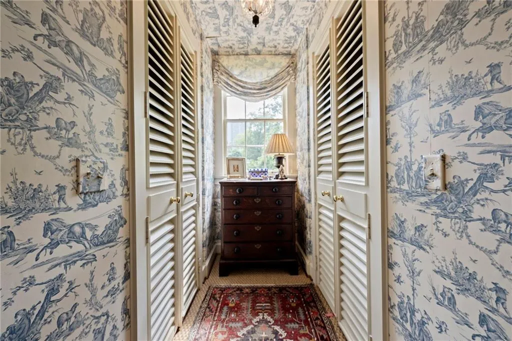 2 W Muscogee Avenue Nw, Atlanta, Georgia 30305, 4 Bedrooms Bedrooms, ,5 BathroomsBathrooms,Residential,For Sale,2 W Muscogee Avenue Nw,7587033