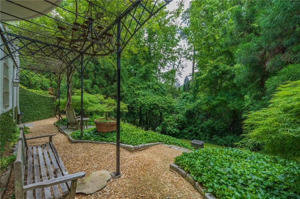 2 W Muscogee Avenue Nw, Atlanta, Georgia 30305, 4 Bedrooms Bedrooms, ,5 BathroomsBathrooms,Residential,For Sale,2 W Muscogee Avenue Nw,7587033