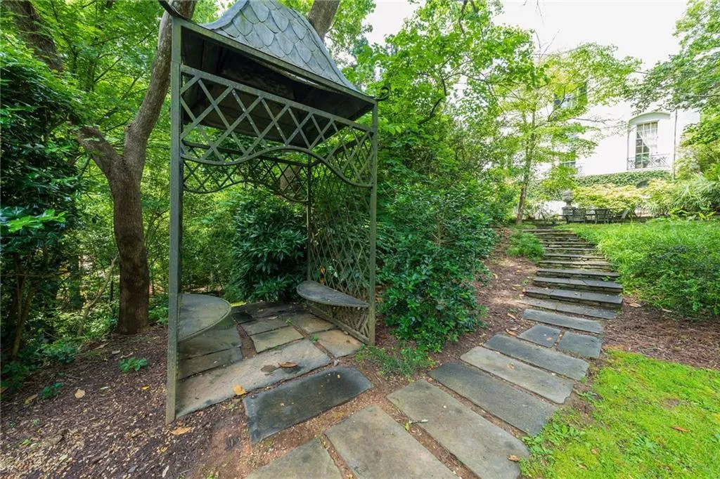 2 W Muscogee Avenue Nw, Atlanta, Georgia 30305, 4 Bedrooms Bedrooms, ,5 BathroomsBathrooms,Residential,For Sale,2 W Muscogee Avenue Nw,7587033