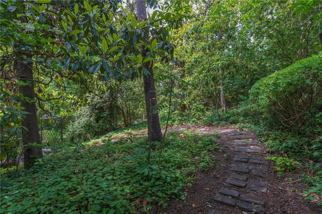 2 W Muscogee Avenue Nw, Atlanta, Georgia 30305, 4 Bedrooms Bedrooms, ,5 BathroomsBathrooms,Residential,For Sale,2 W Muscogee Avenue Nw,7587033