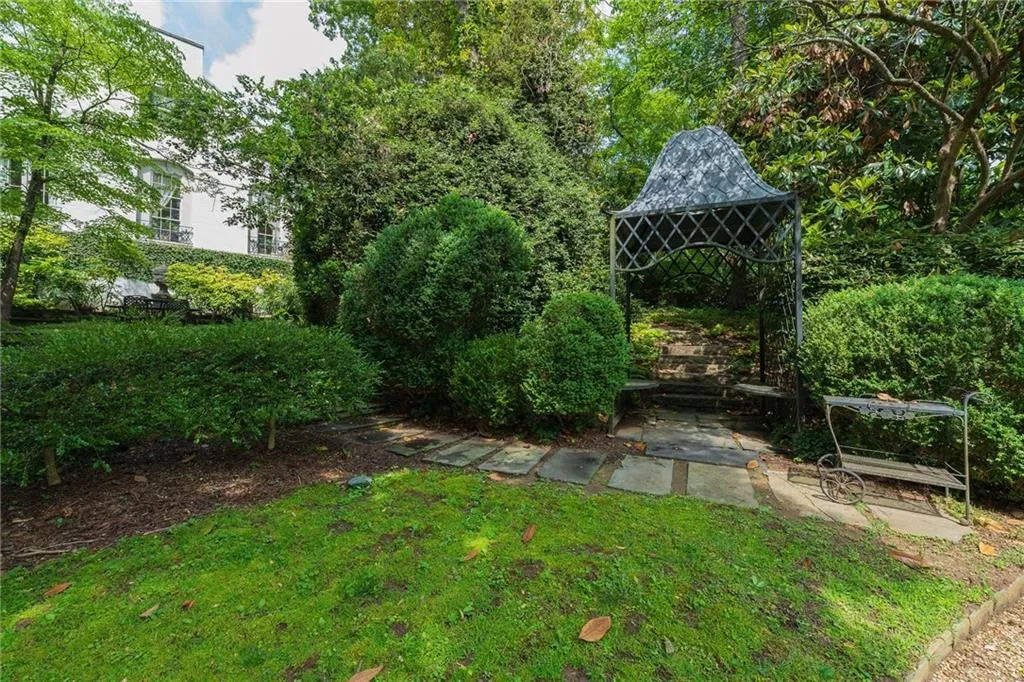 2 W Muscogee Avenue Nw, Atlanta, Georgia 30305, 4 Bedrooms Bedrooms, ,5 BathroomsBathrooms,Residential,For Sale,2 W Muscogee Avenue Nw,7587033