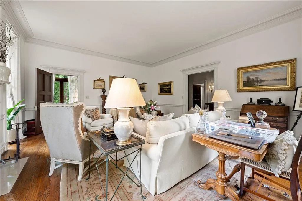 2 W Muscogee Avenue Nw, Atlanta, Georgia 30305, 4 Bedrooms Bedrooms, ,5 BathroomsBathrooms,Residential,For Sale,2 W Muscogee Avenue Nw,7587033