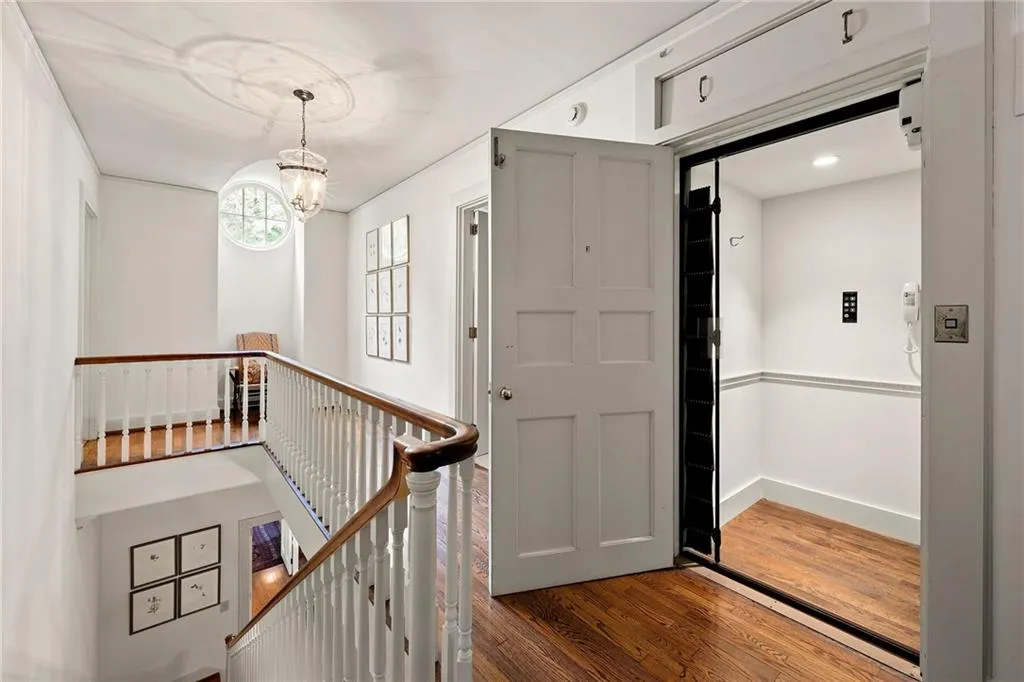 2 W Muscogee Avenue Nw, Atlanta, Georgia 30305, 4 Bedrooms Bedrooms, ,5 BathroomsBathrooms,Residential,For Sale,2 W Muscogee Avenue Nw,7587033