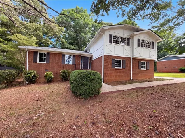 1938 Surrey Trail Se, Conyers, Georgia 30013